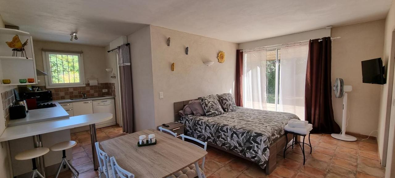Studio Independant A La Villa Garlaban 3 Etoiles Gémenos Exteriör bild